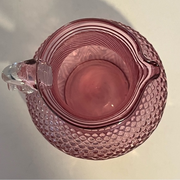 Vtg 70’s Pilgrim Art Glass Hand Blown Cranberry Pitcher Bennington Pattern 4.5” - Picture 6 of 7